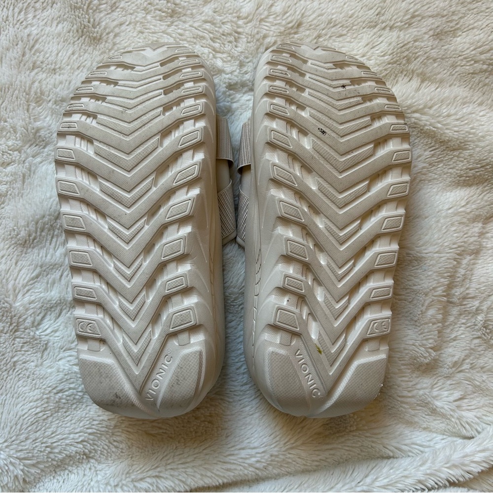 Vionic Birch colored slides - Picture 3 of 3